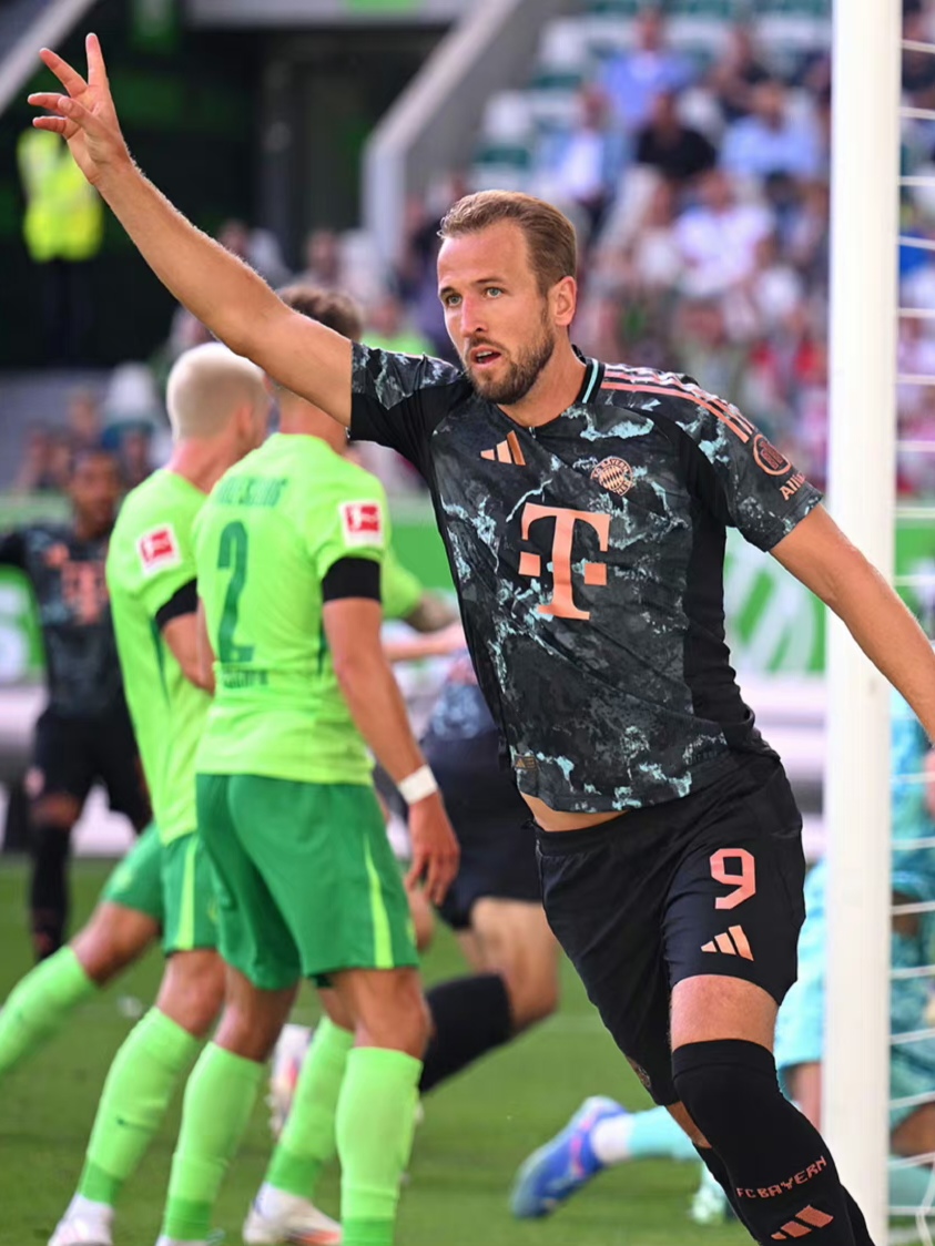 转折点门兴格拉德巴赫外线爆发，德甲转会期攻防权衡，质疑声仍在，团队化学反应显著的简单介绍