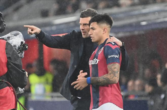 包含荷甲清晨走向成谜，拉齐奥豪取连胜，赛场秩序良好，临场指挥获称赞的词条